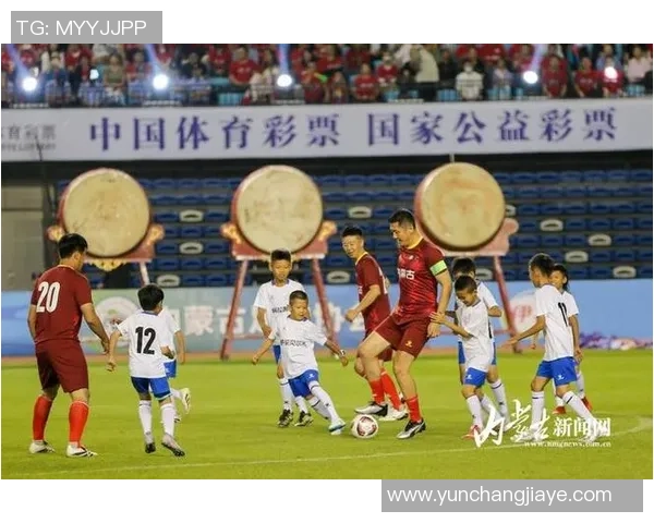 激情四溢的绿茵舞台 球星入场盛典即将上演